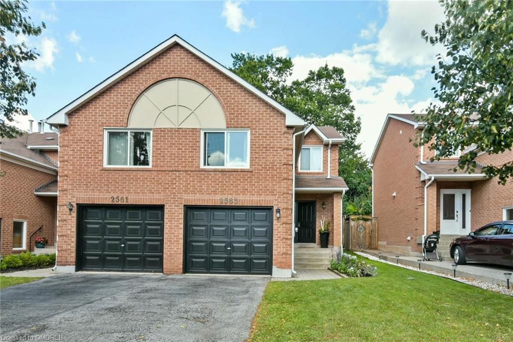 2563 Addingham Cres